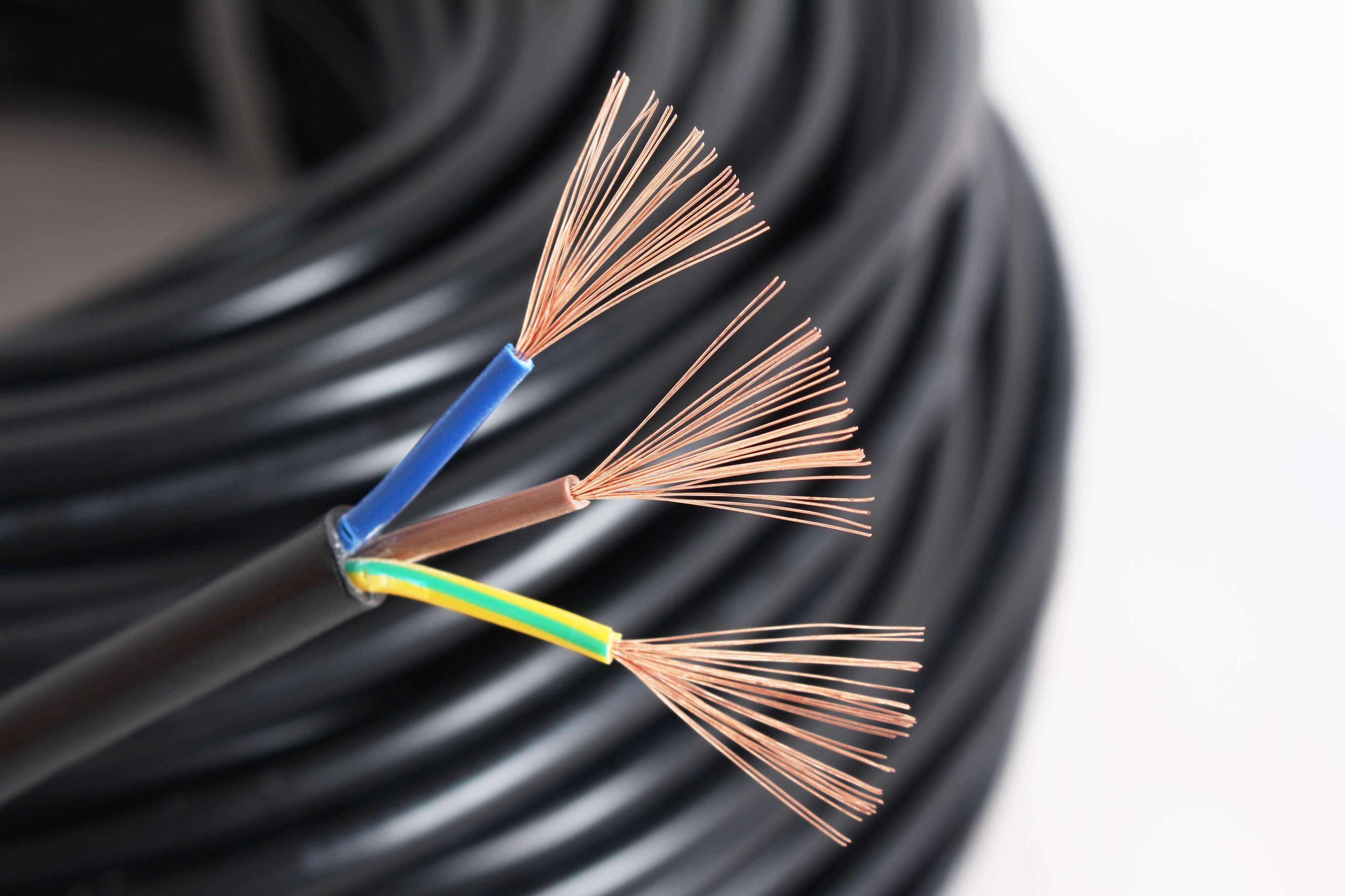 选择电缆生产厂家，享受稳定可靠的电缆供应！